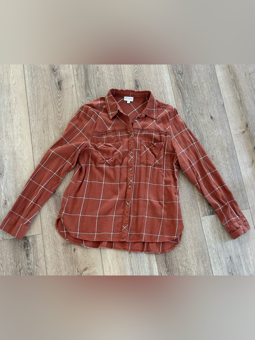 Shyanne Women’s Plaid Print Flannel/Size Large
